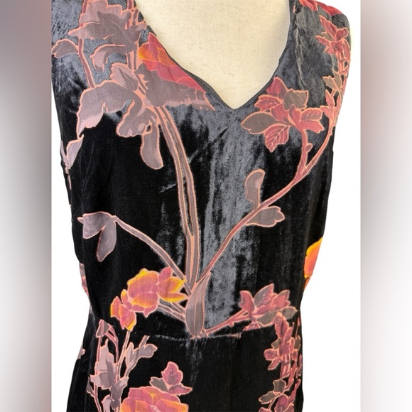 Black floral velvet burnout dress ruffled high low hem size 8 NWT - Picture 4 of 10
